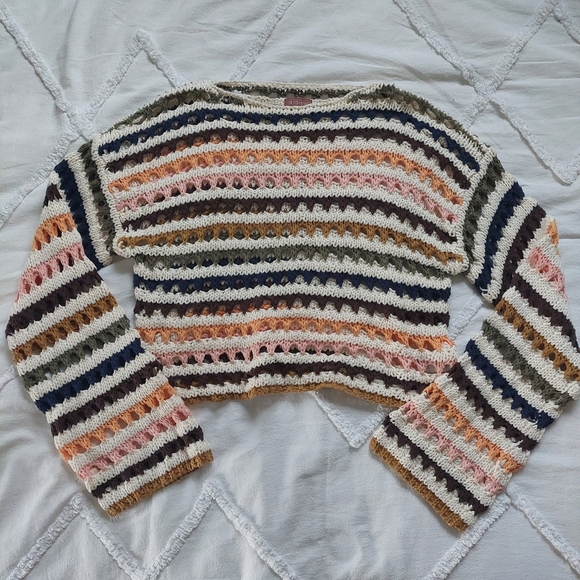 🎊HP!!🎊33 Coastal Crochet Sweater - Picture 4 of 8